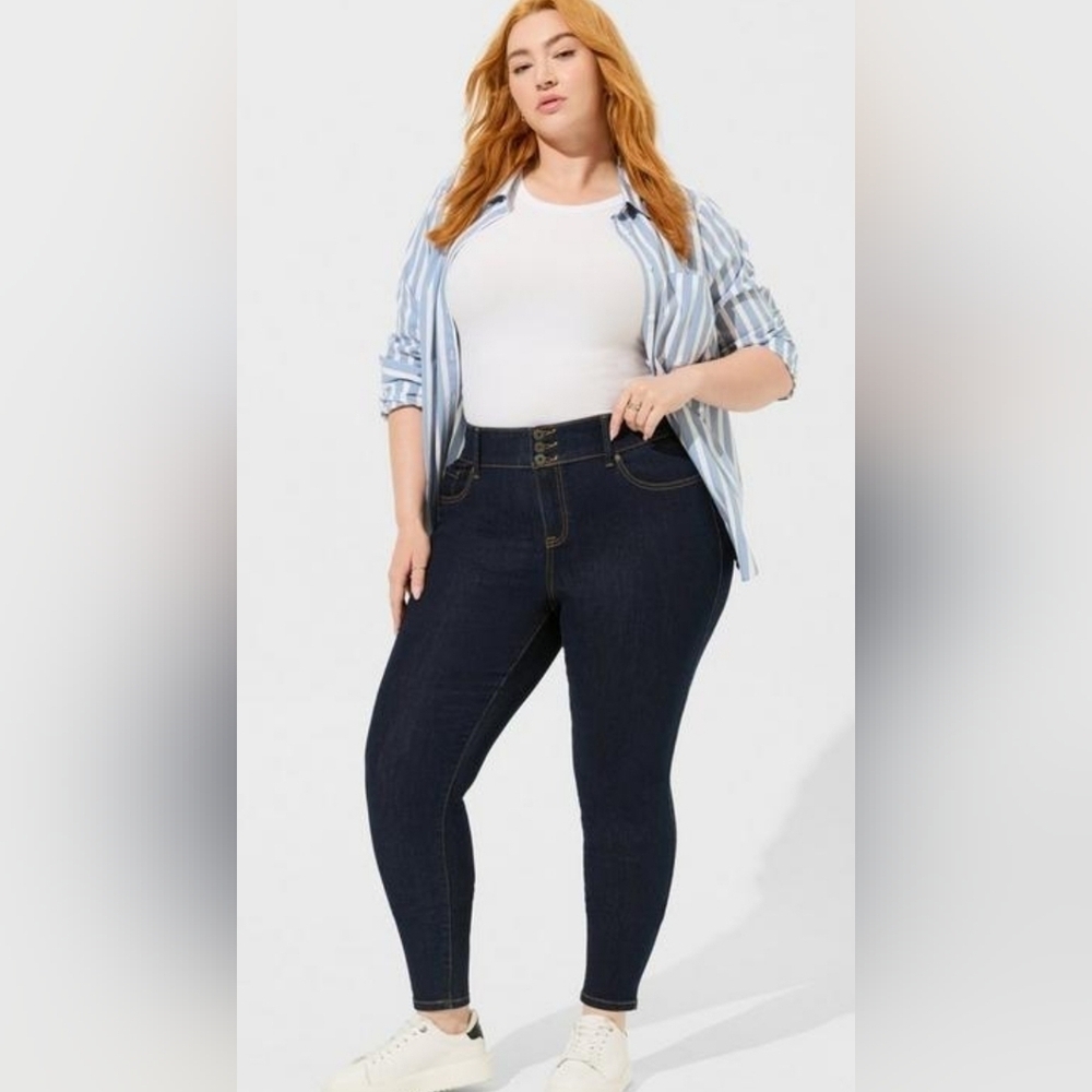 Torrid Women Denim 3X High Rise Skinny Stretch Dark Jegging Short Staple Capsule
